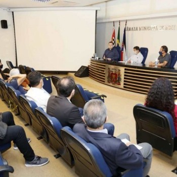 Câmara e Prefeitura acertam aumento de 2 para 3 parcelas