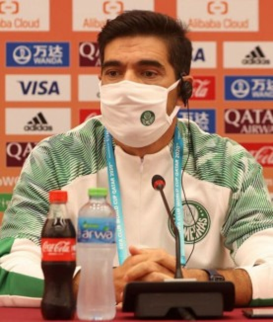 Abel Ferreira elogia jogadores na busca por mais duas taças