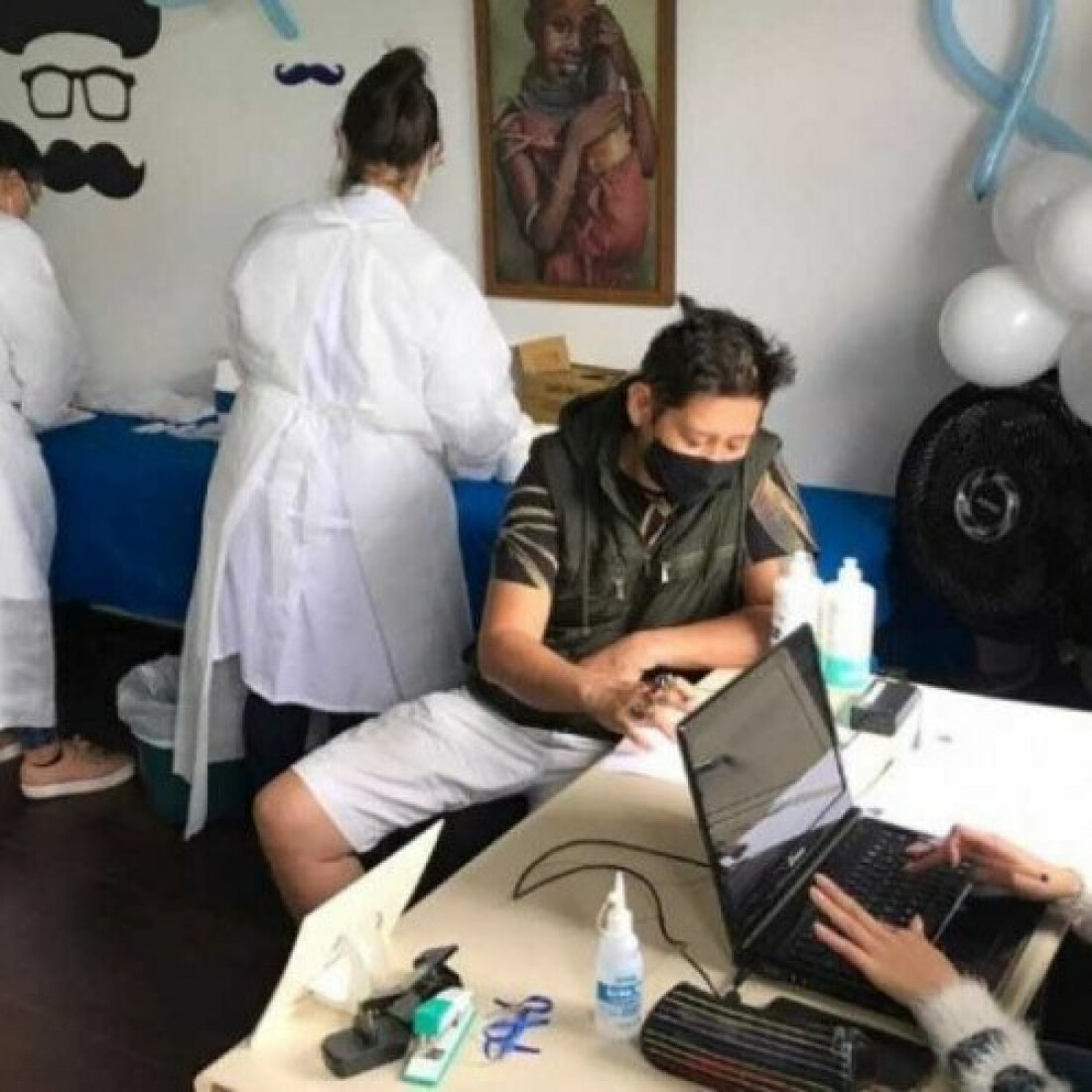 Pessoas em situação de rua recebem testes para a Covid-19