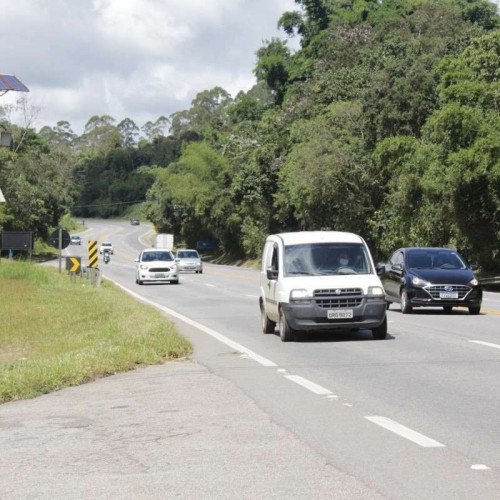 Tráfego na Mogi-Bertioga cai 36%