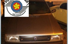 Policiais militares recuperam veículos