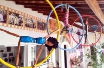 "Arte com Jornal" em Guararema