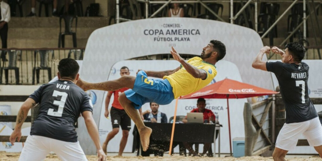 Brasil aplica goleada de 13 a 0 na Copa América de beach soccer