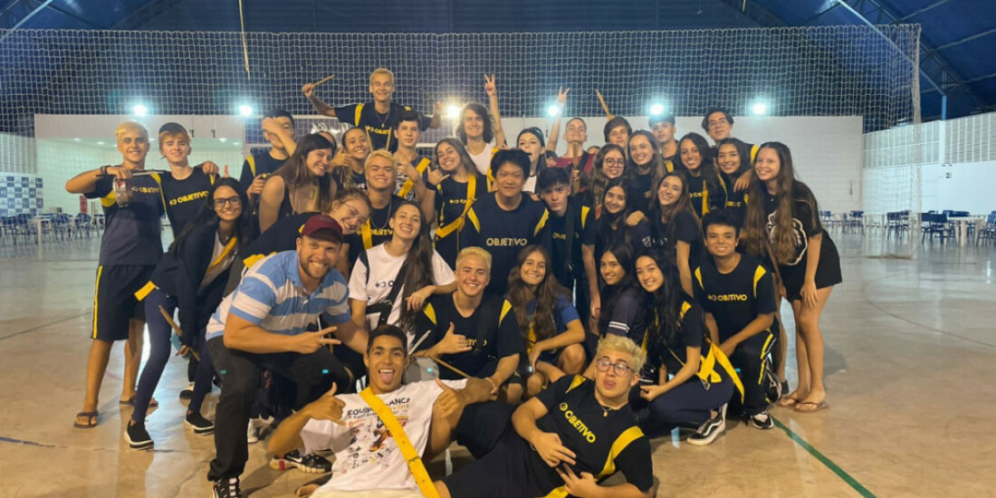 Gincana escolar arrecada alimentos para entidades