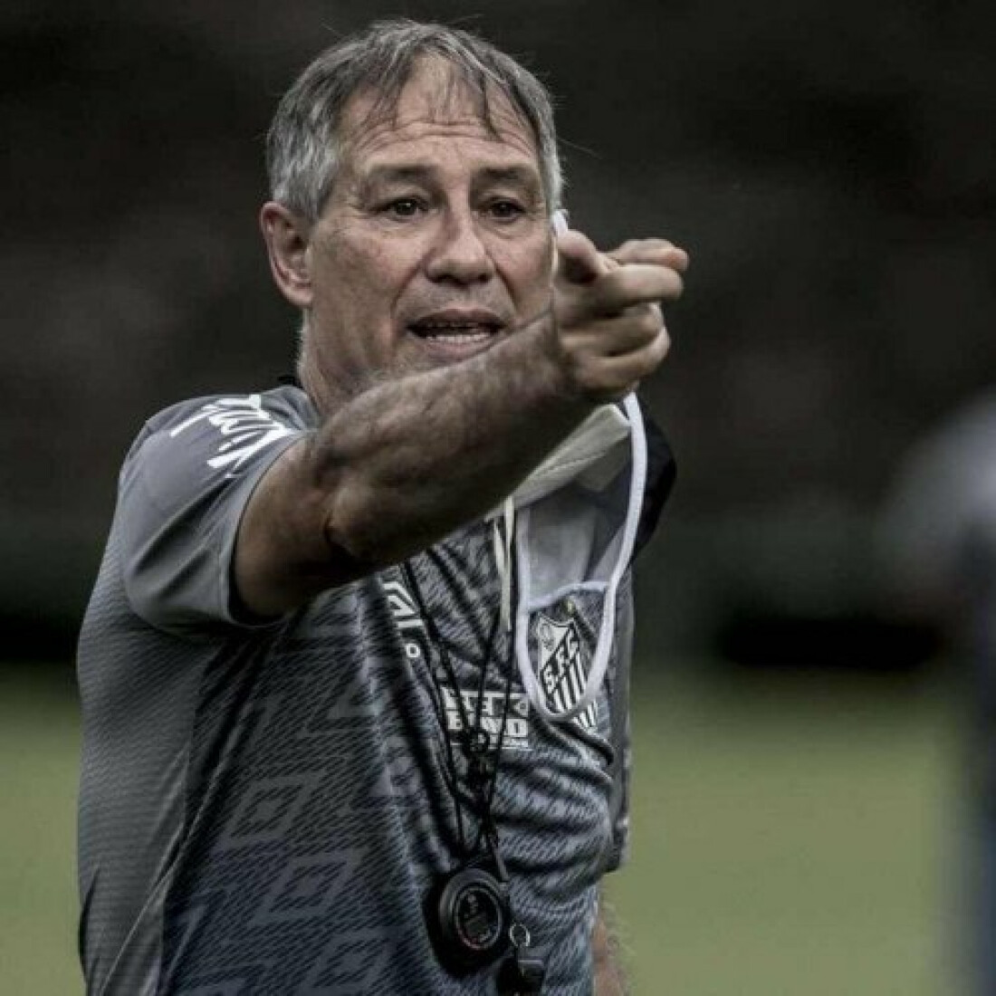 Zagueiro do Peixe deve acertar com Chapecoense
