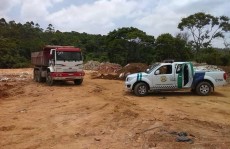 Polícia e MP apuram 2 casos de despejo de lixo e entulho