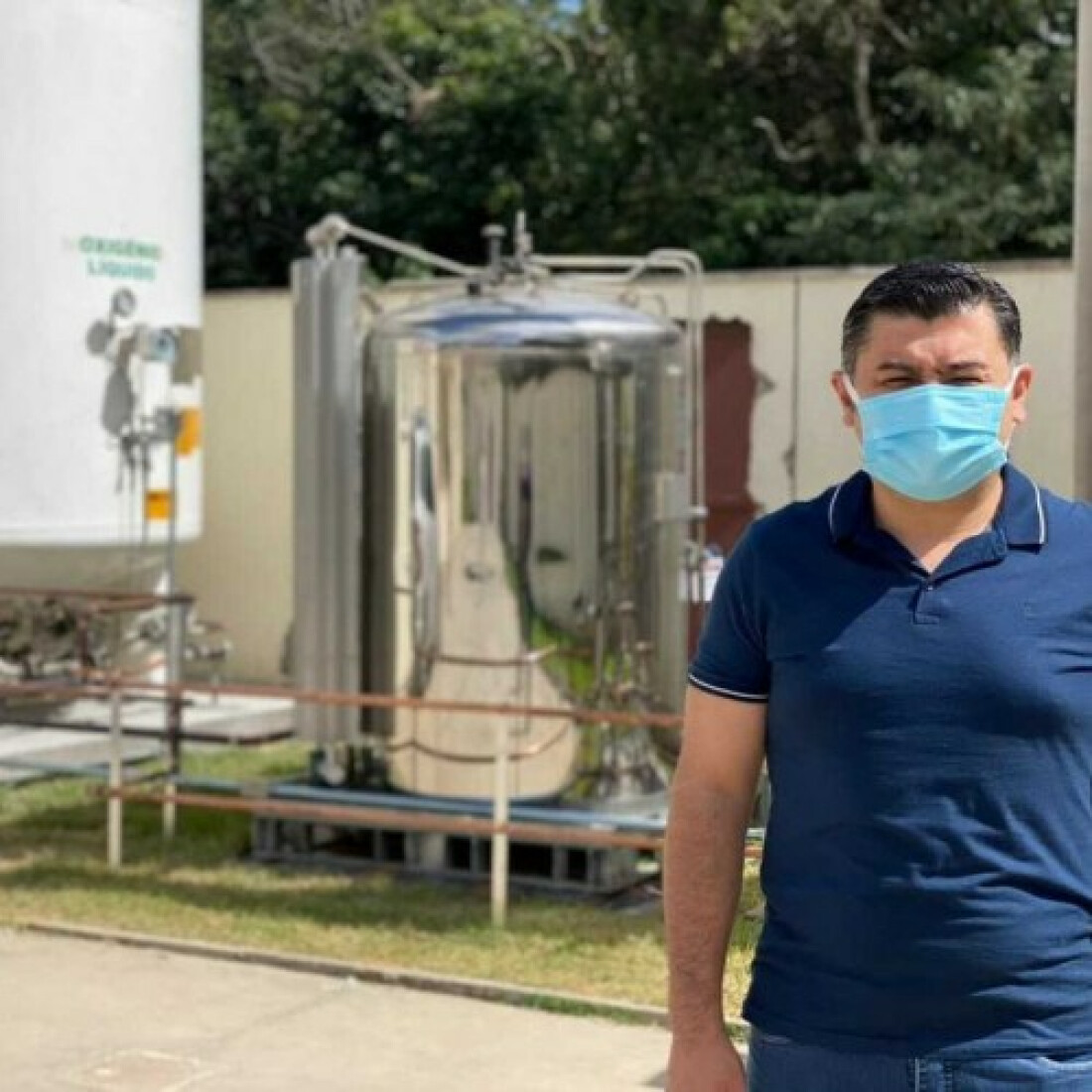 Ashiuchi vistoria instalação de oxigênio em hospitais