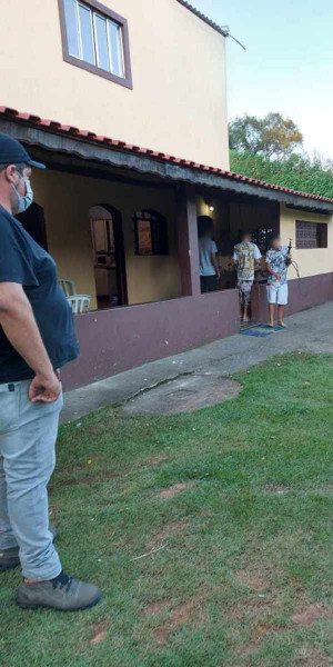 Espaço que abrigava evento clandestino é interditado