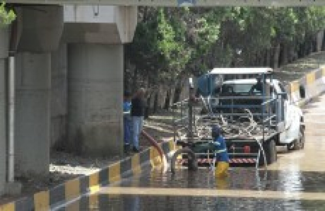 Prefeitura faz drenagem na avenida Fernando Rossi: