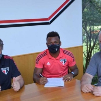 Elenco do São Paulo volta a treinar na Barra Funda
