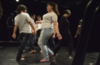 Trupe Café com Gancho apresenta 'Caleidoscópio' no Arthur Netto