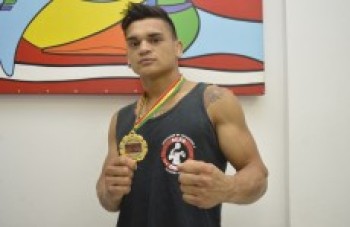 Na raça, Popozinho vence na Bolívia