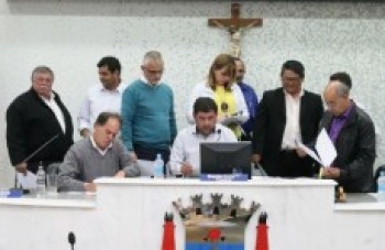 Votação da LOA é adiada