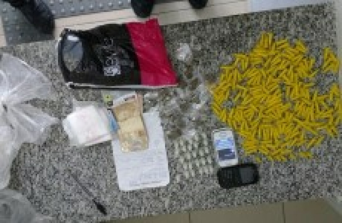 Casal é detido com drogas no Mogilar