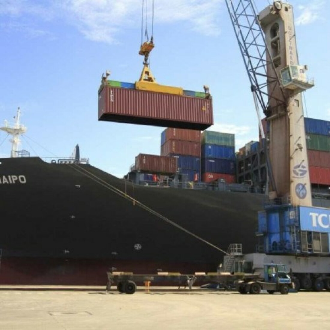 Exportações fecham bimestre em queda de 7,4% na região