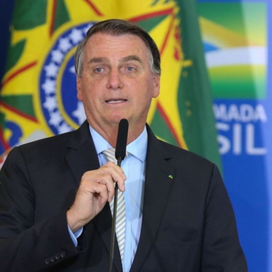 Bolsonaro: "aqui virou uma guerra"
