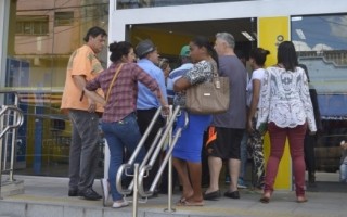 Atendimento do BB tem filas e demora