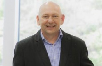 Luciano Hang apresenta a origem da Havan em campanha de Natal