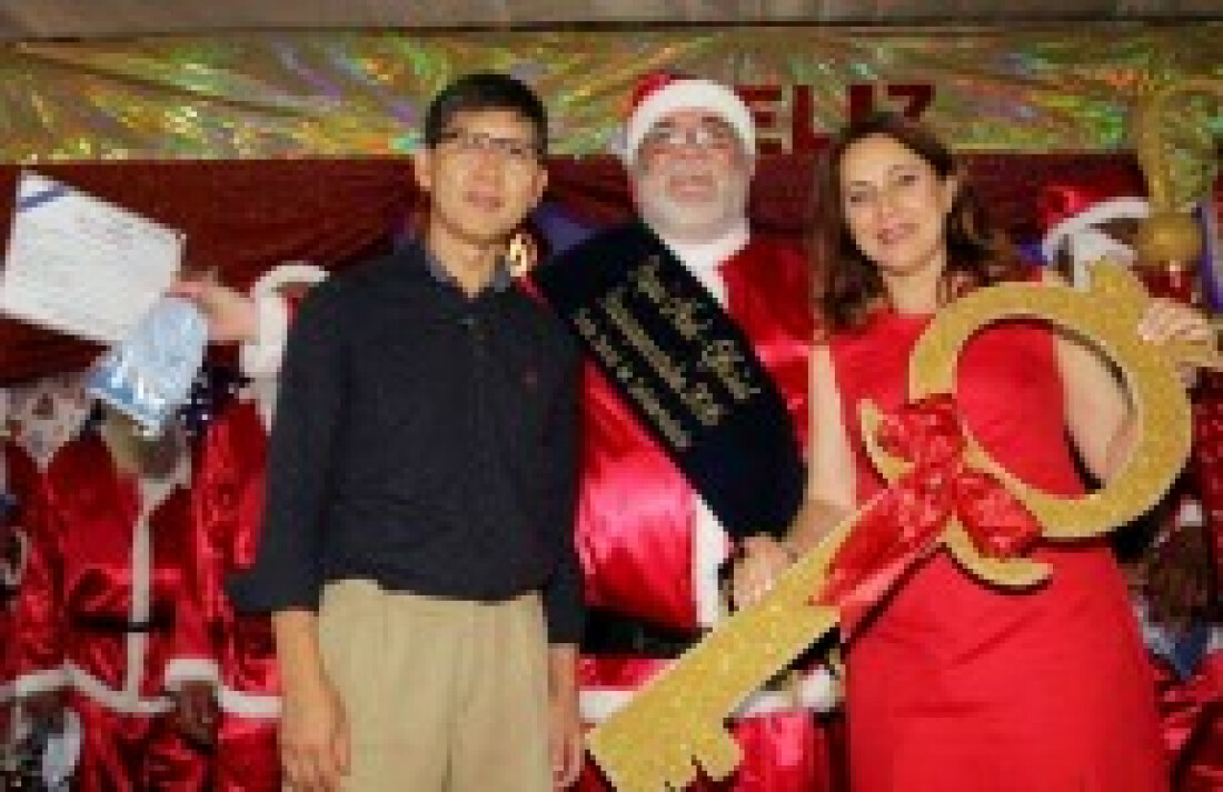 Concurso elege Papai Noel 2016 de Itaquá