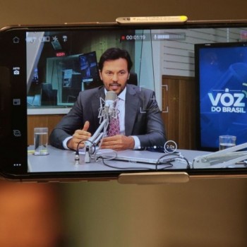 Leilão do 5G brasileiro acontecerá até julho, afirma Fábio Faria