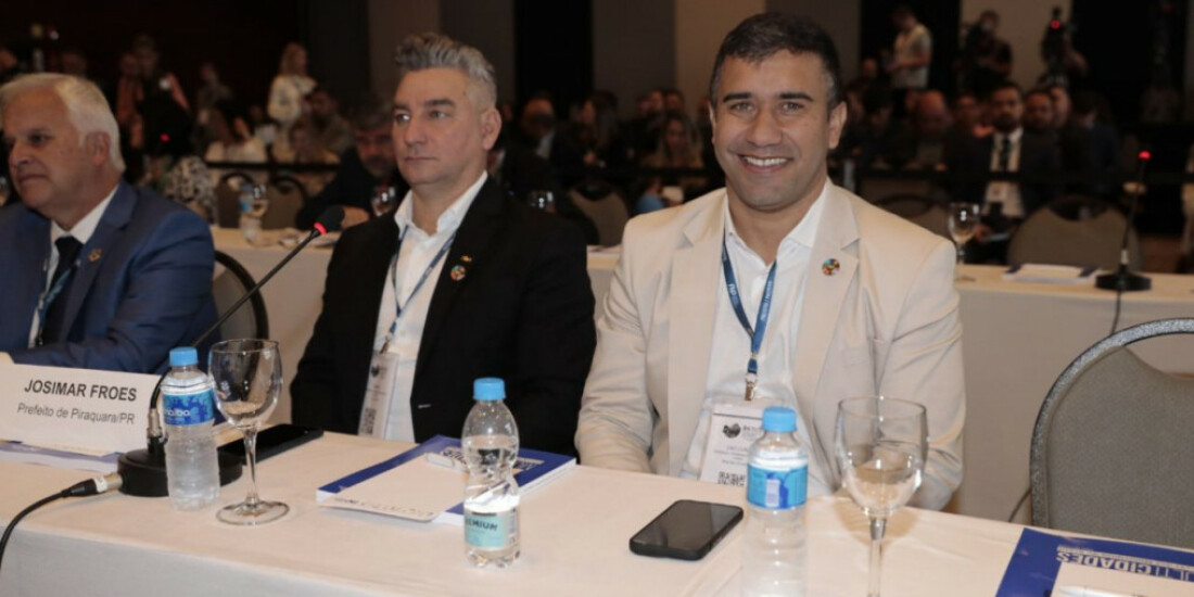Prefeito de Mogi participa de evento em Brasília