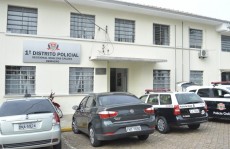 Pai encontra filho morto em piscina