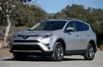 Nova RAV4 é ideal para pista urbana e off-road