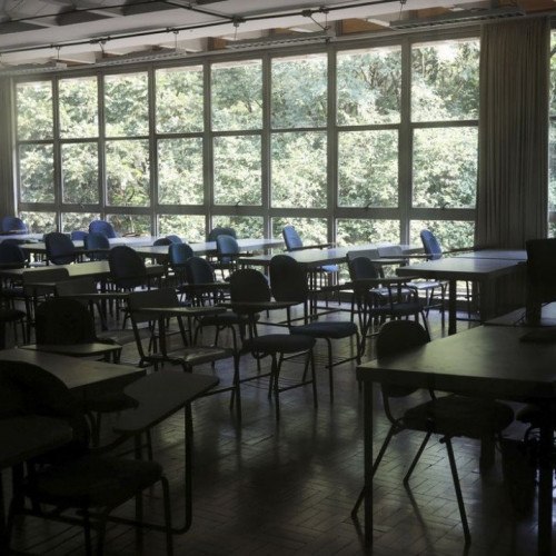 Prefeitura do Rio adia retorno às aulas de alunos acima de 8 anos