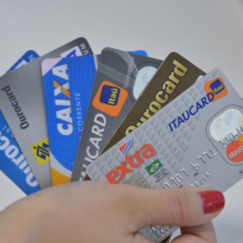 Contribuinte pode pagar taxas federais com cartão de crédito