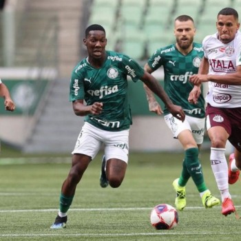No embalo da base, Palmeiras bate Ferroviária e lidera Grupo em SP