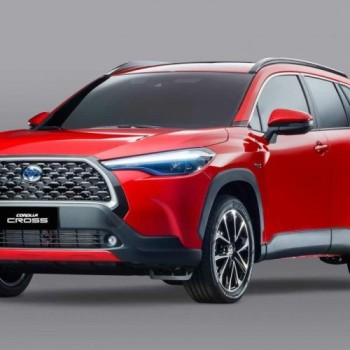 Toyota inova e faz do seu carro chefe no Brasil um Corolla SUV
