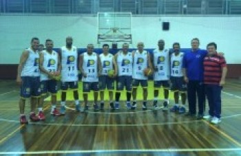 Poá vence primeiro jogo da final