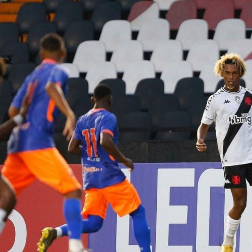 Vasco conquista primeiro ponto no Carioca