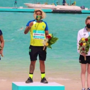 Maratona Aquática: Ana Marcela vence etapa de Doha do Circuito Mundial