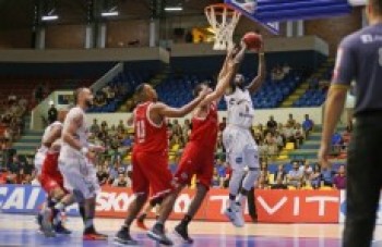 Mogi/Helbor vence última partida do ano no Hugão