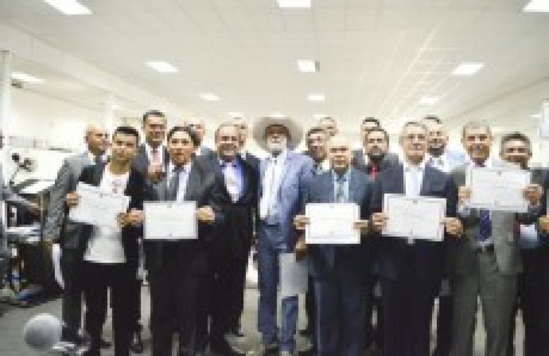 Zé Biruta corta 6 secretarias e deseja construir piscinões