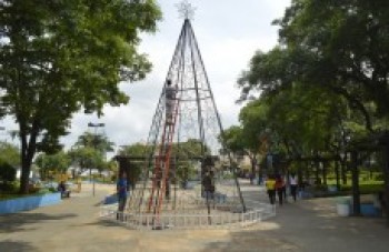 Poá não terá decoração de Natal