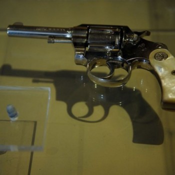 Fachin vota contra decreto presidencial sobre posse de armas