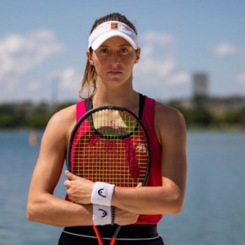 Dupla de Luisa Stefani cai para norte-americanas em WTA de Dubai