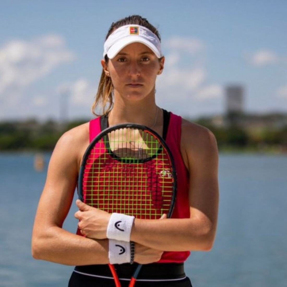 Dupla de Luisa Stefani cai para norte-americanas em WTA de Dubai