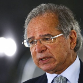 Guedes cita seguro-emprego para ajudar pequenas empresas na pandemia