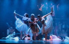 Escola de Artes AJPS apresenta o espetáculo "Bravô" no Vasques