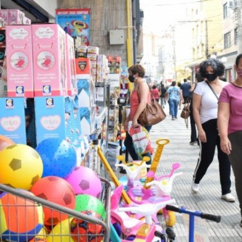 Associações comerciais pedem redução de impostos na região