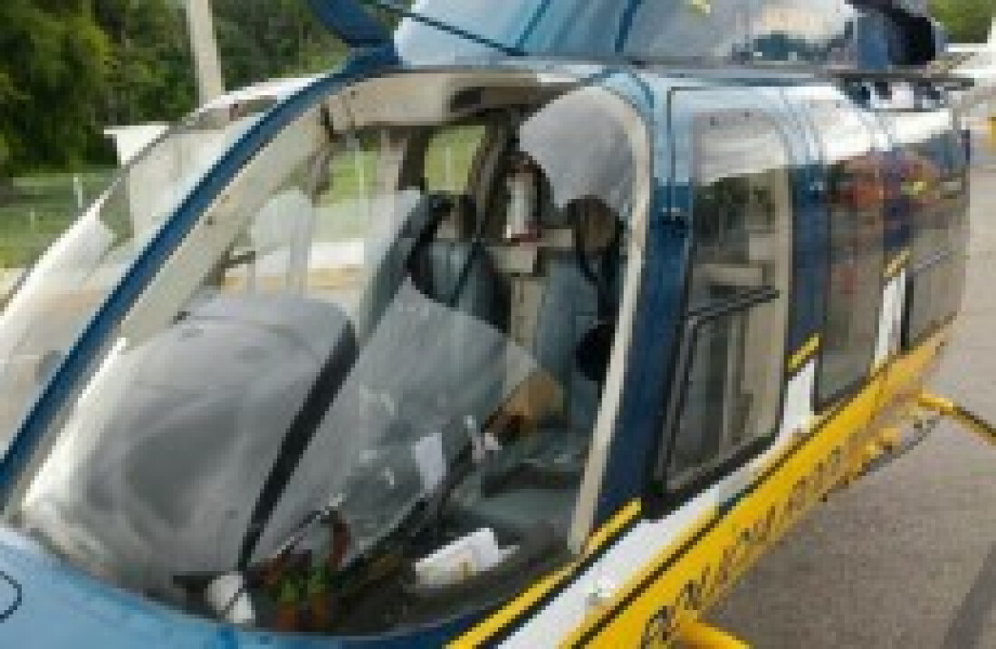 Helicóptero realiza pouso de emergência
