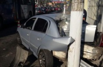 Guarda Civil Municipal de Itaquá detém dois homens após acidente