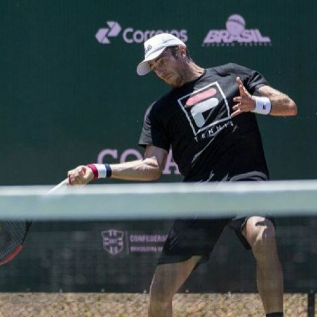Dupla do brasileiro Demoliner vai às quartas no ATP 250 de Santiago