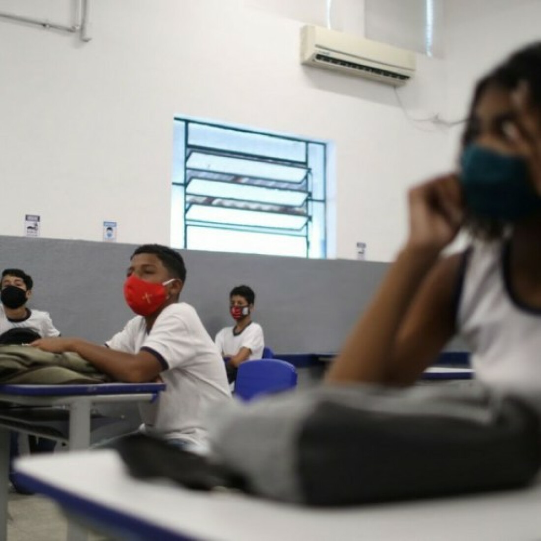 Escolas municipais devem ter aulas remotas ou híbridas em 2021