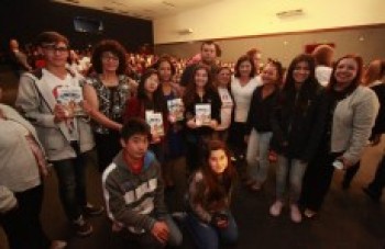 Diretoria de Ensino lança livro com texto de alunos
