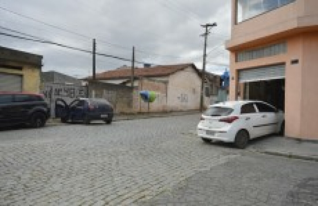 Homem leva tiro na cabeça em Itaquá
