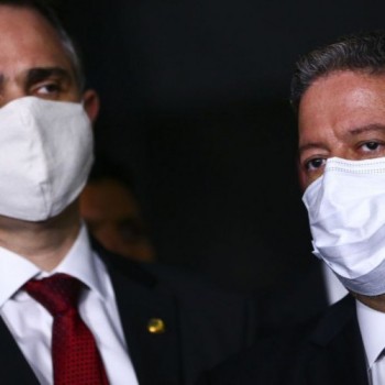 Lira e Pacheco dão 24 horas para Pazuello explicar agenda de vacinação